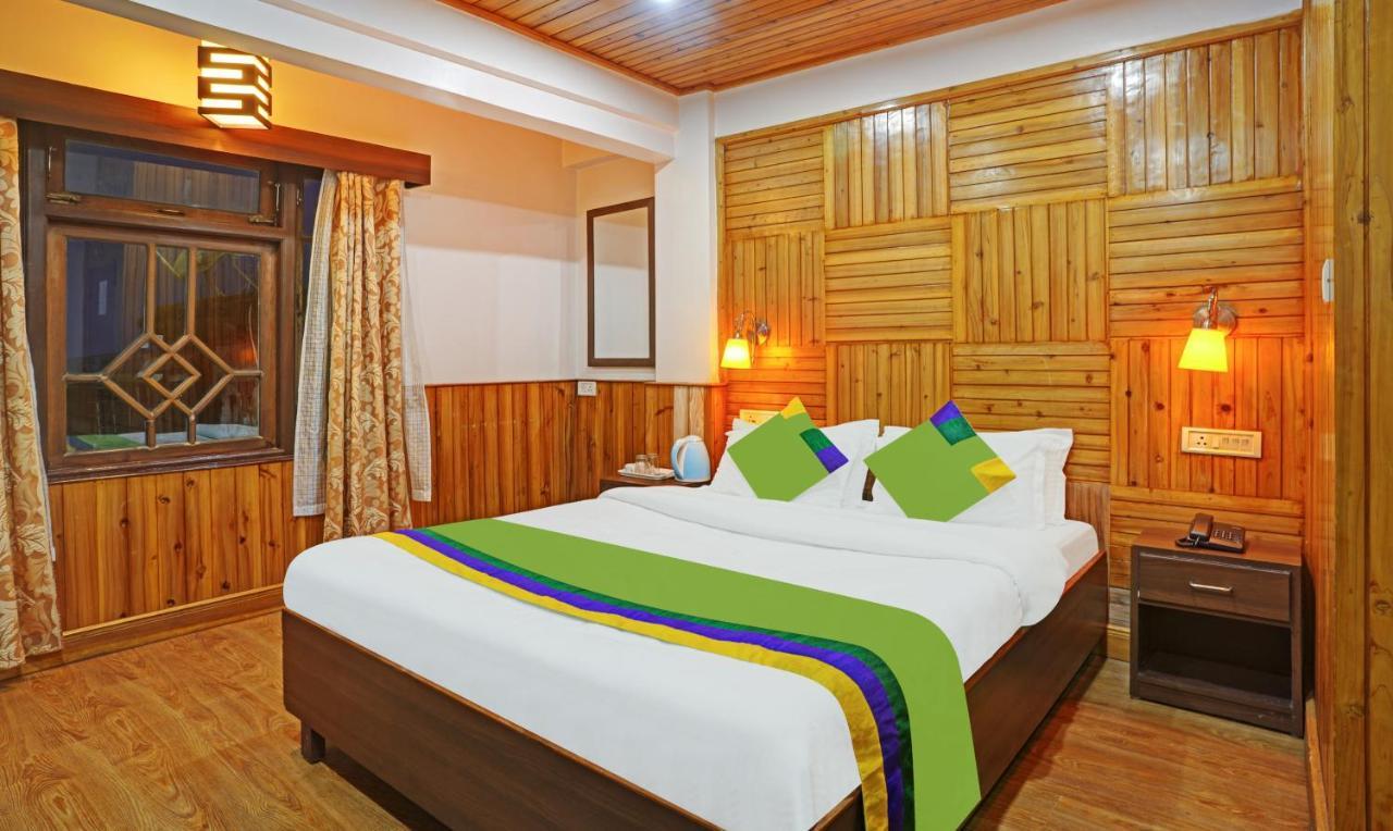 Treebo Trend The Pinewood Hotel Дарджилинг Екстериор снимка