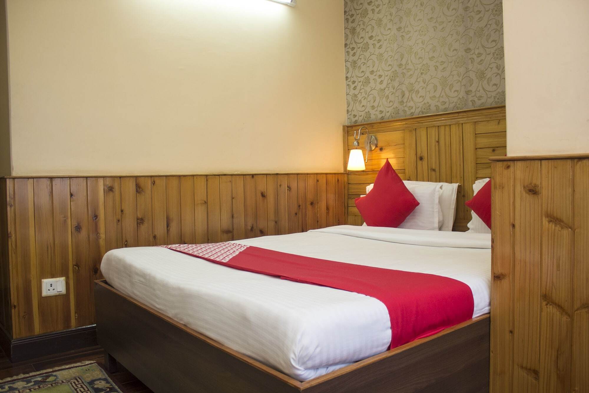 Treebo Trend The Pinewood Hotel Дарджилинг Екстериор снимка